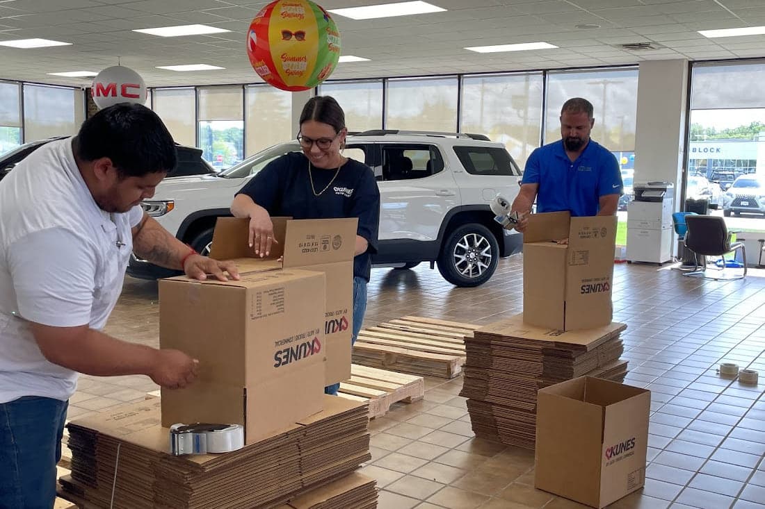 PackHope Automotive team volunteering event